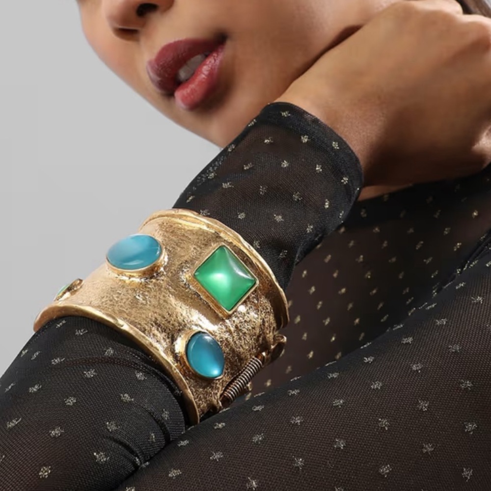 NWT ⚜️🩵⚜️ Piper K Gold and Blue Statement Cuff Bracelet - Picture 4 of 7